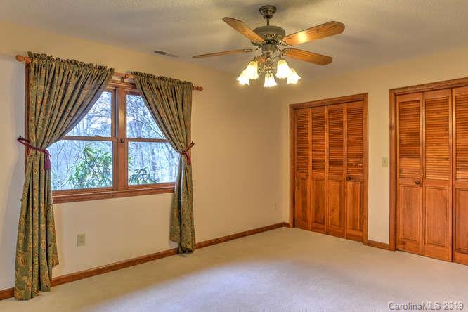 47 Pinecroft Road Asheville NC 28804