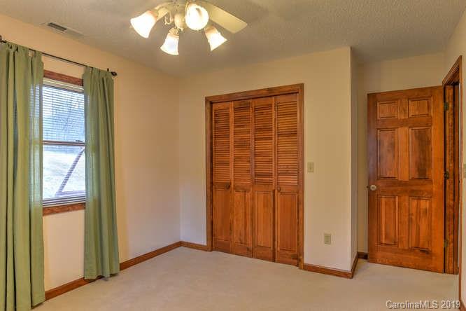 47 Pinecroft Road Asheville NC 28804