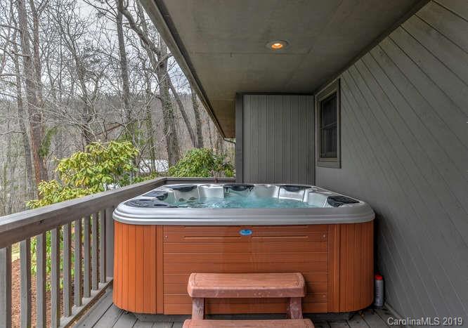 47 Pinecroft Road Asheville NC 28804