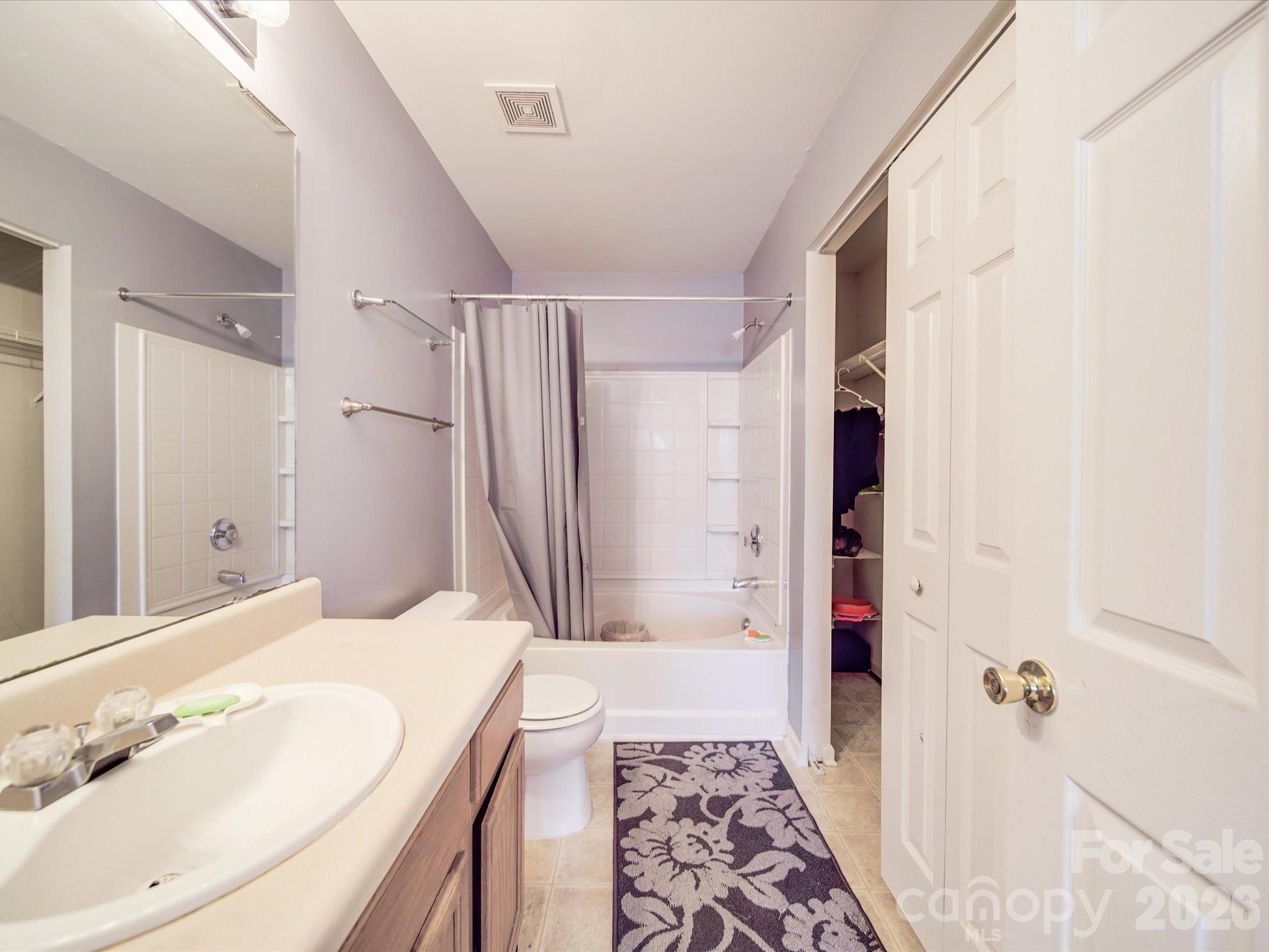 5414 Peachwood Drive Charlotte NC 28216