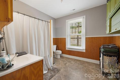 29 Ponder Street Mars Hill NC 28754