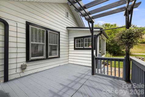 29 Ponder Street Mars Hill NC 28754