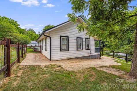 29 Ponder Street Mars Hill NC 28754