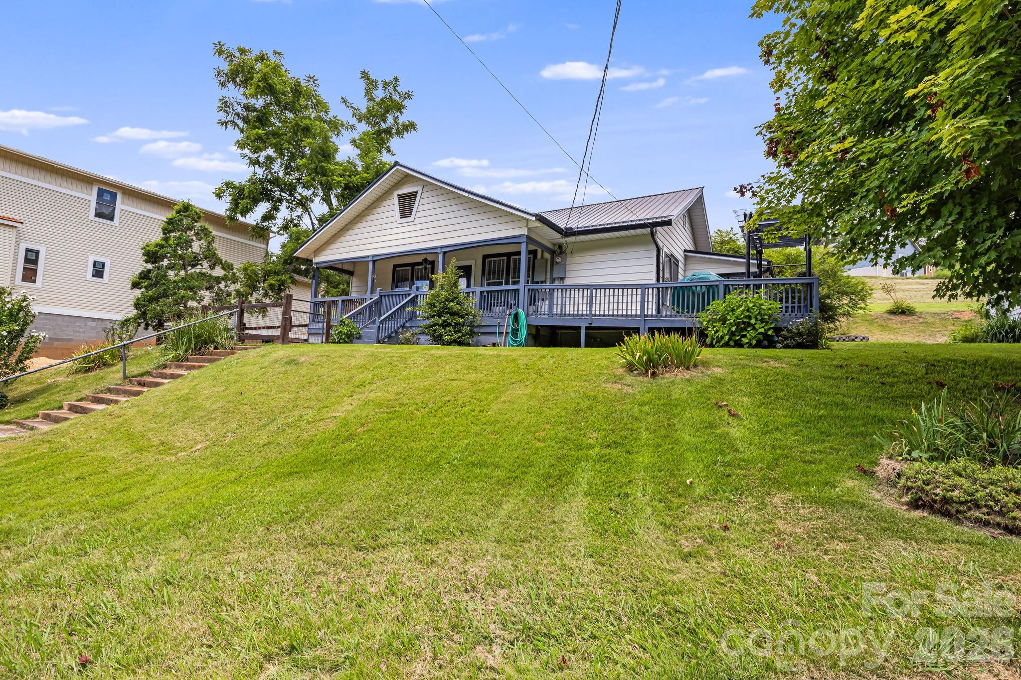 29 Ponder Street Mars Hill NC 28754