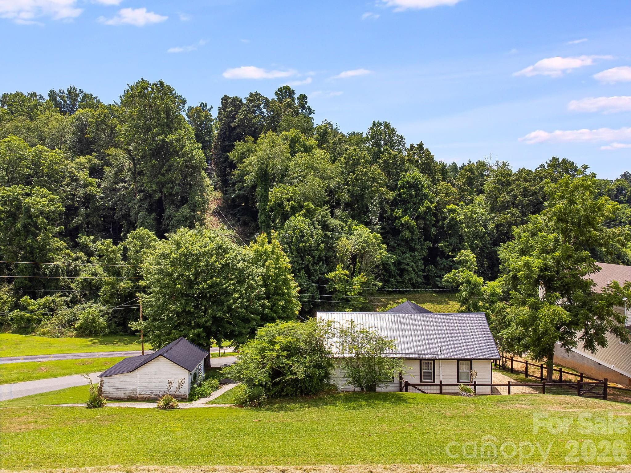 29 Ponder Street Mars Hill NC 28754