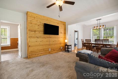 29 Ponder Street Mars Hill NC 28754