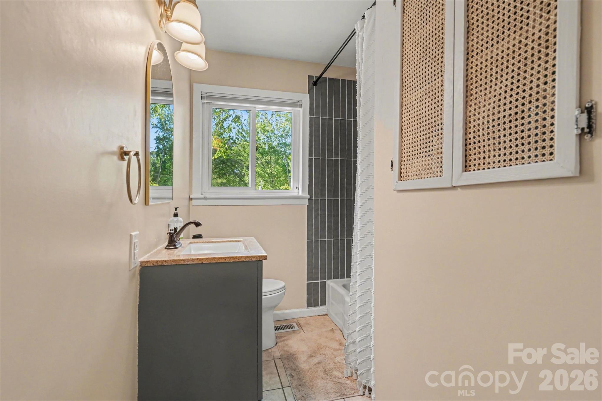 3942 Glenville Avenue Charlotte NC 28215