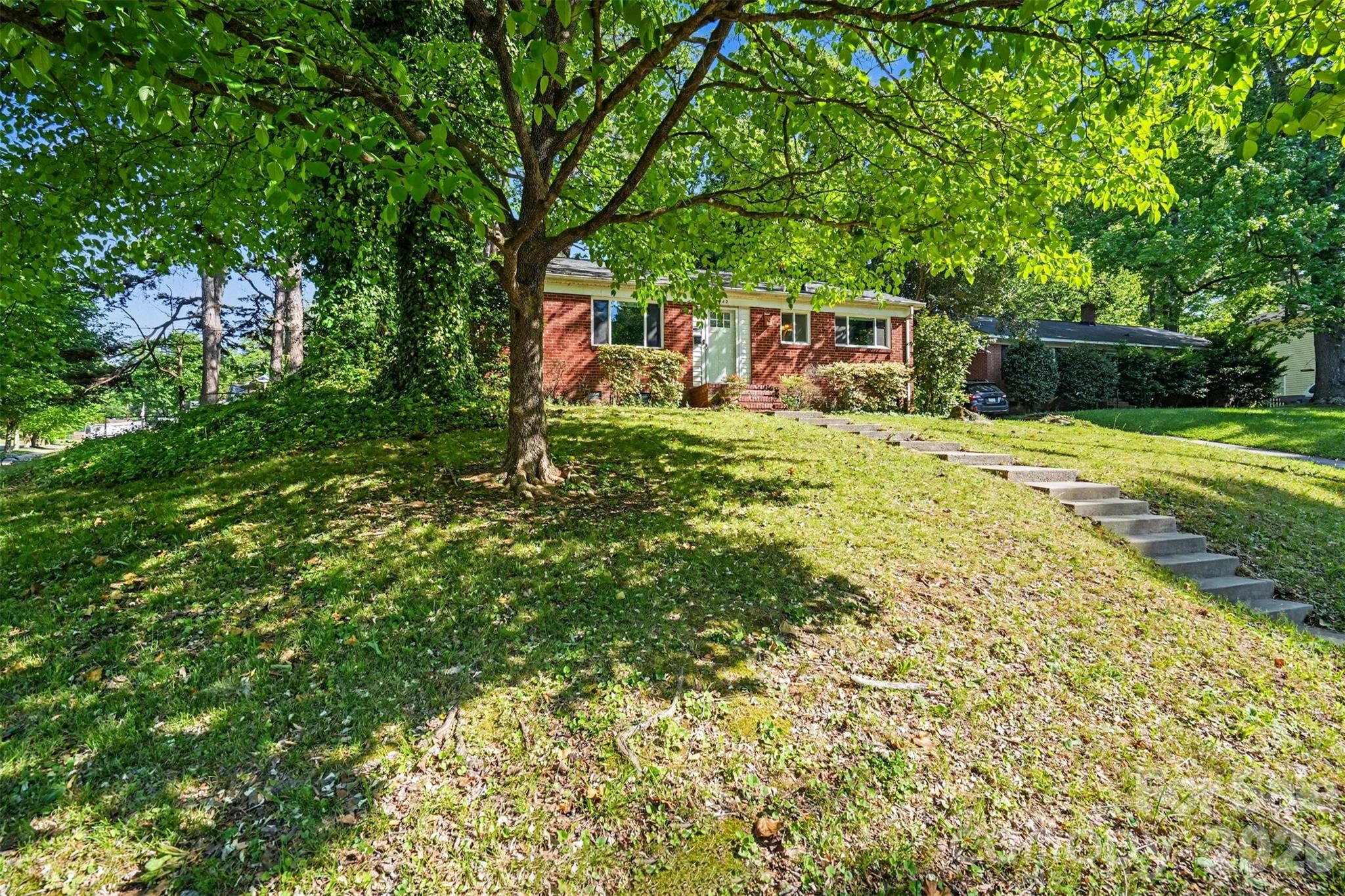 3942 Glenville Avenue Charlotte NC 28215