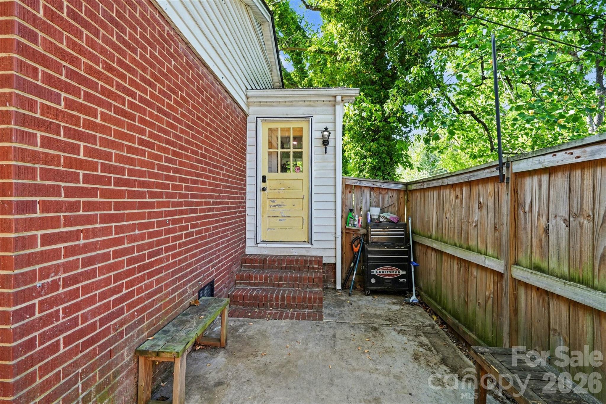 3942 Glenville Avenue Charlotte NC 28215