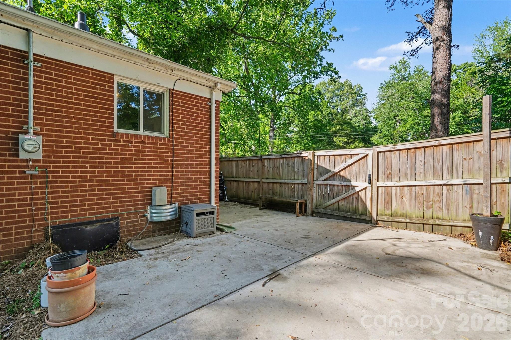 3942 Glenville Avenue Charlotte NC 28215