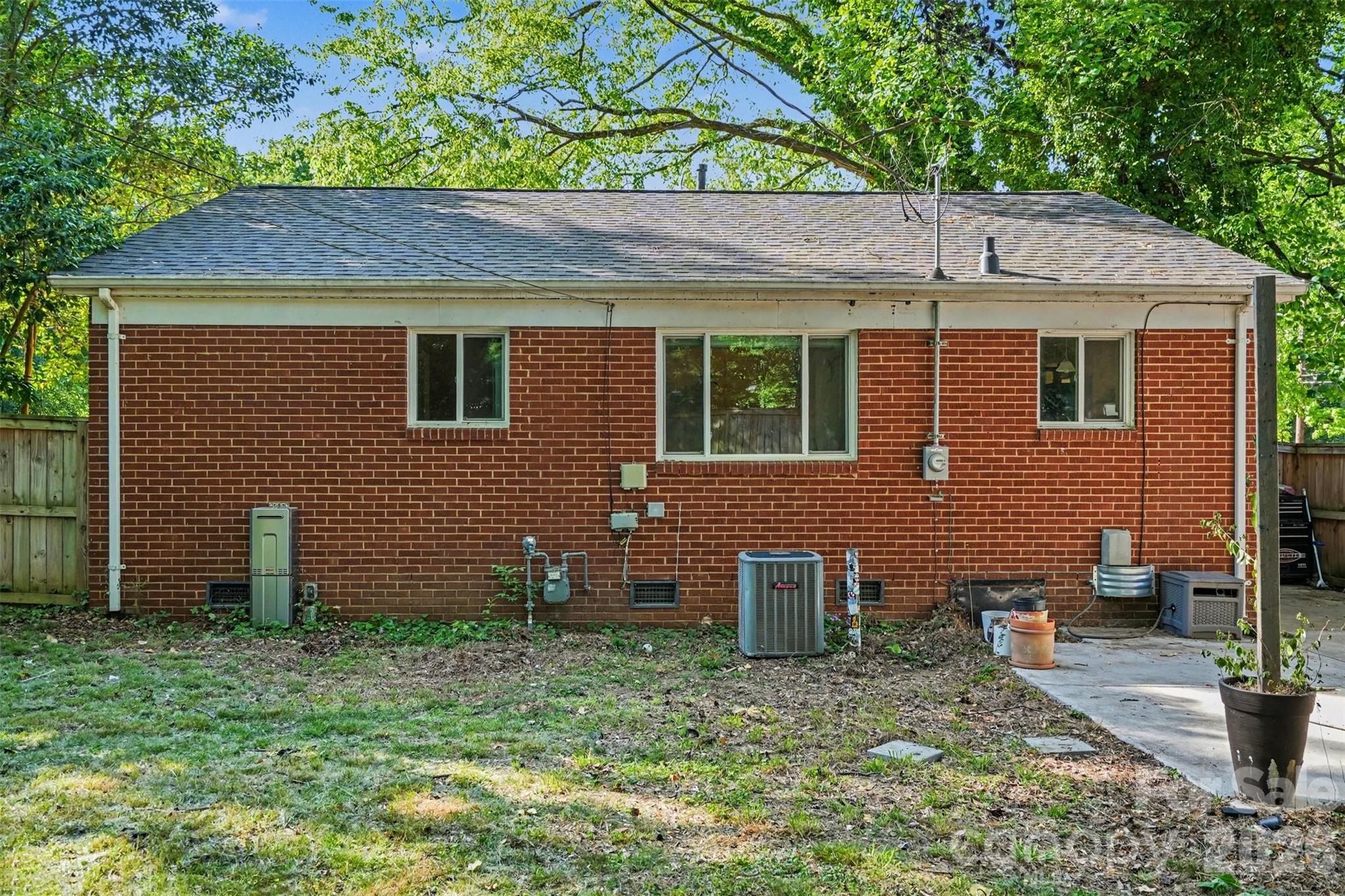3942 Glenville Avenue Charlotte NC 28215