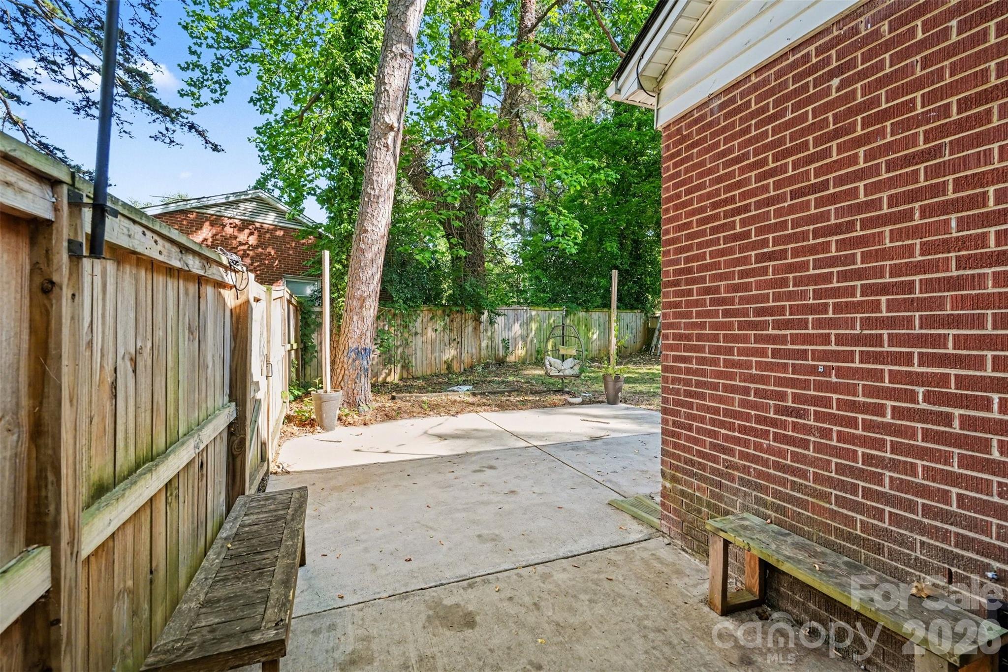 3942 Glenville Avenue Charlotte NC 28215