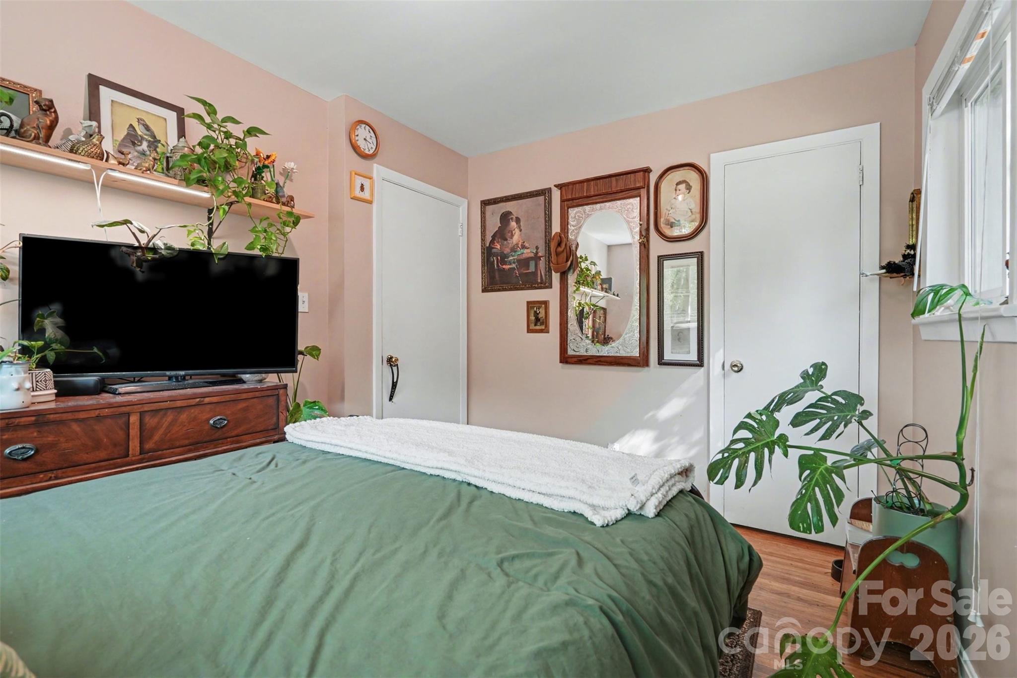 3942 Glenville Avenue Charlotte NC 28215