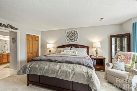 112 Bridlewood Trail Mills River NC 28759