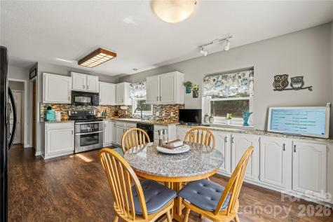 112 Bridlewood Trail Mills River NC 28759