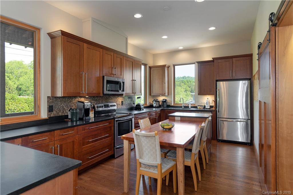 28 Crabapple Lane Asheville NC 28804