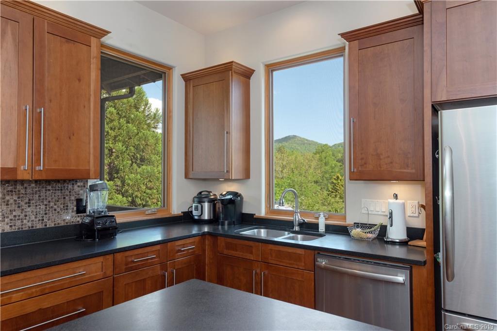 28 Crabapple Lane Asheville NC 28804