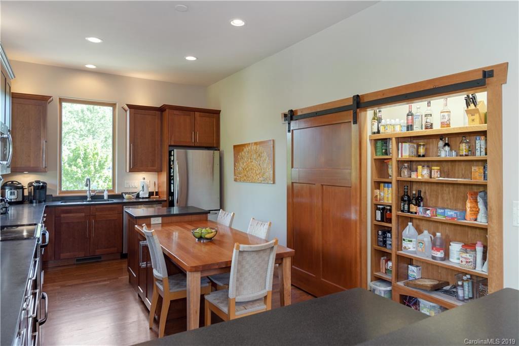 28 Crabapple Lane Asheville NC 28804