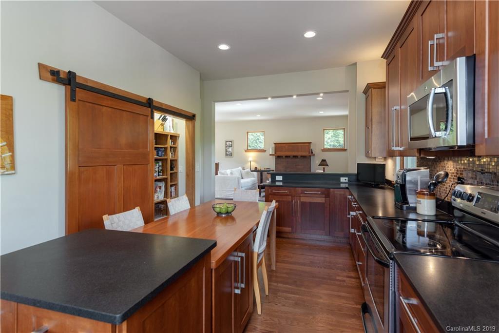 28 Crabapple Lane Asheville NC 28804