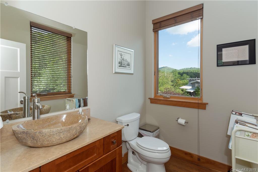 28 Crabapple Lane Asheville NC 28804