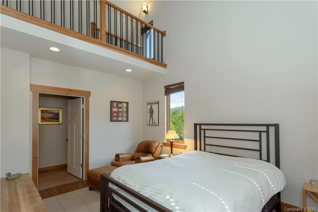 28 Crabapple Lane Asheville NC 28804