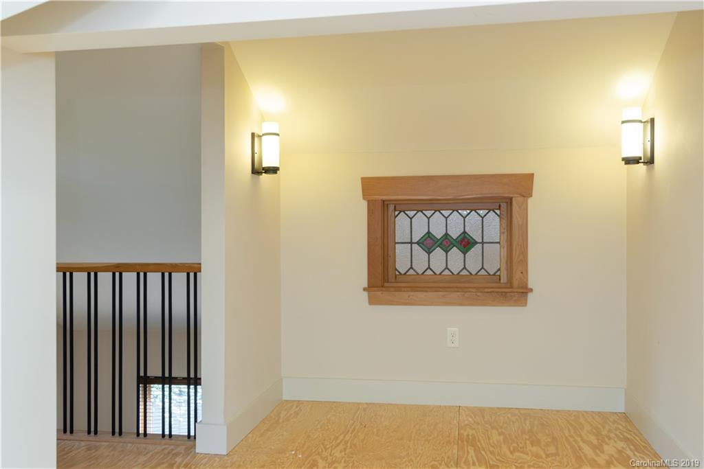 28 Crabapple Lane Asheville NC 28804