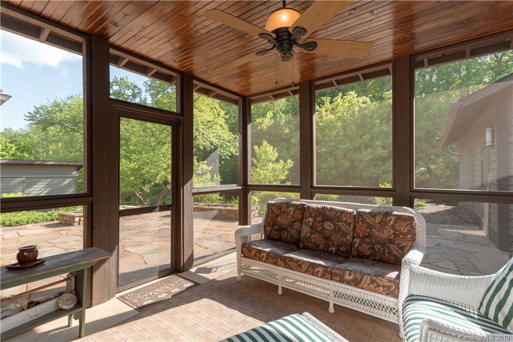 28 Crabapple Lane Asheville NC 28804
