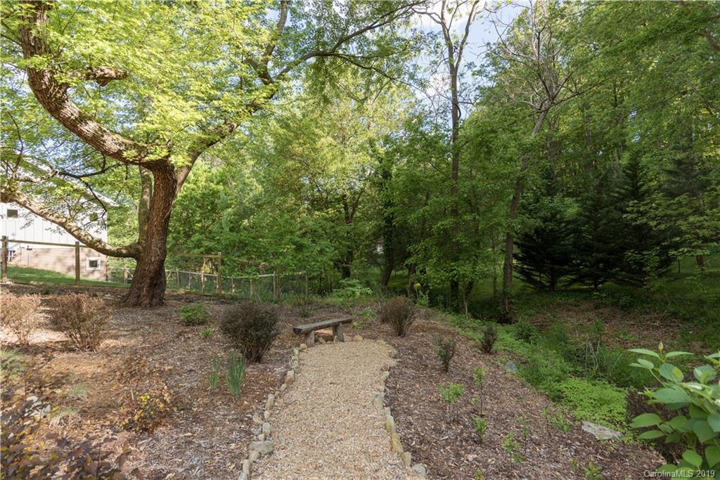 28 Crabapple Lane Asheville NC 28804
