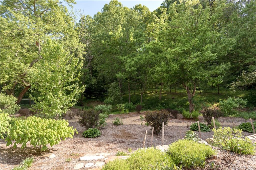28 Crabapple Lane Asheville NC 28804