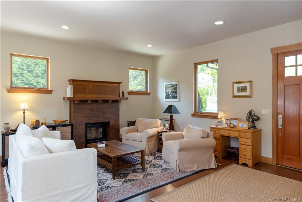28 Crabapple Lane Asheville NC 28804