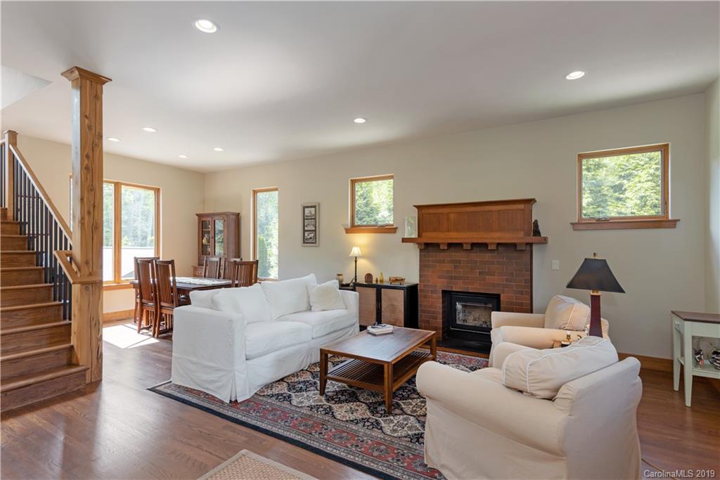 28 Crabapple Lane Asheville NC 28804