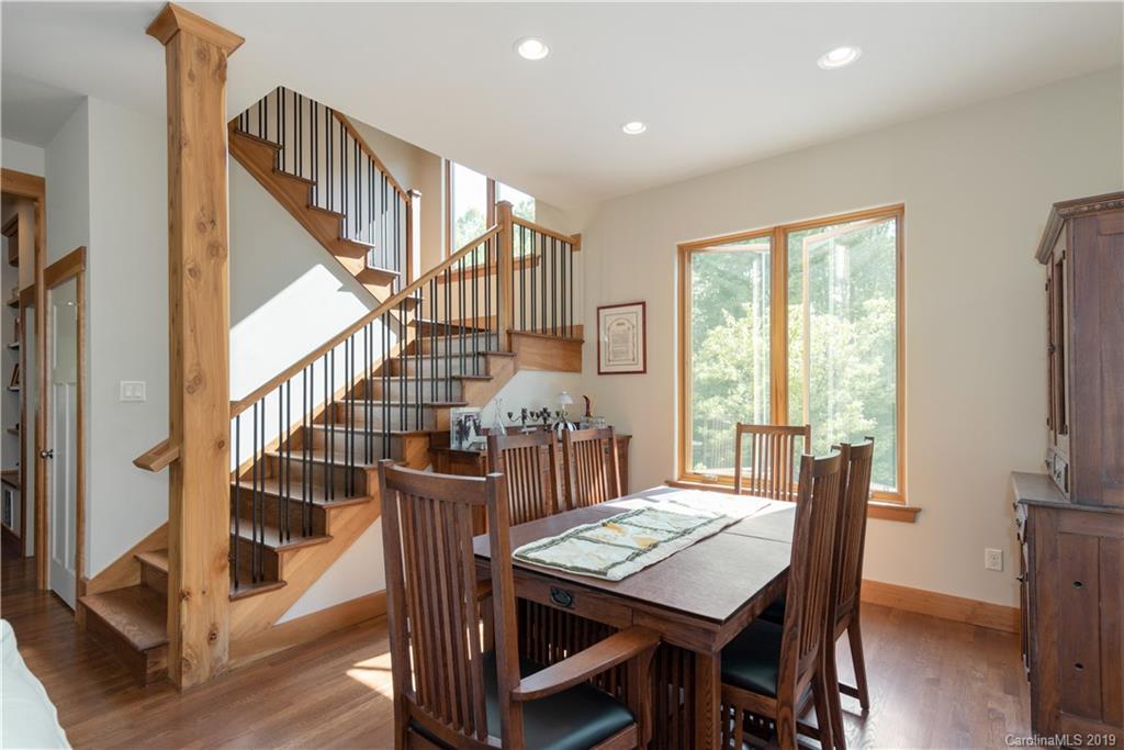 28 Crabapple Lane Asheville NC 28804