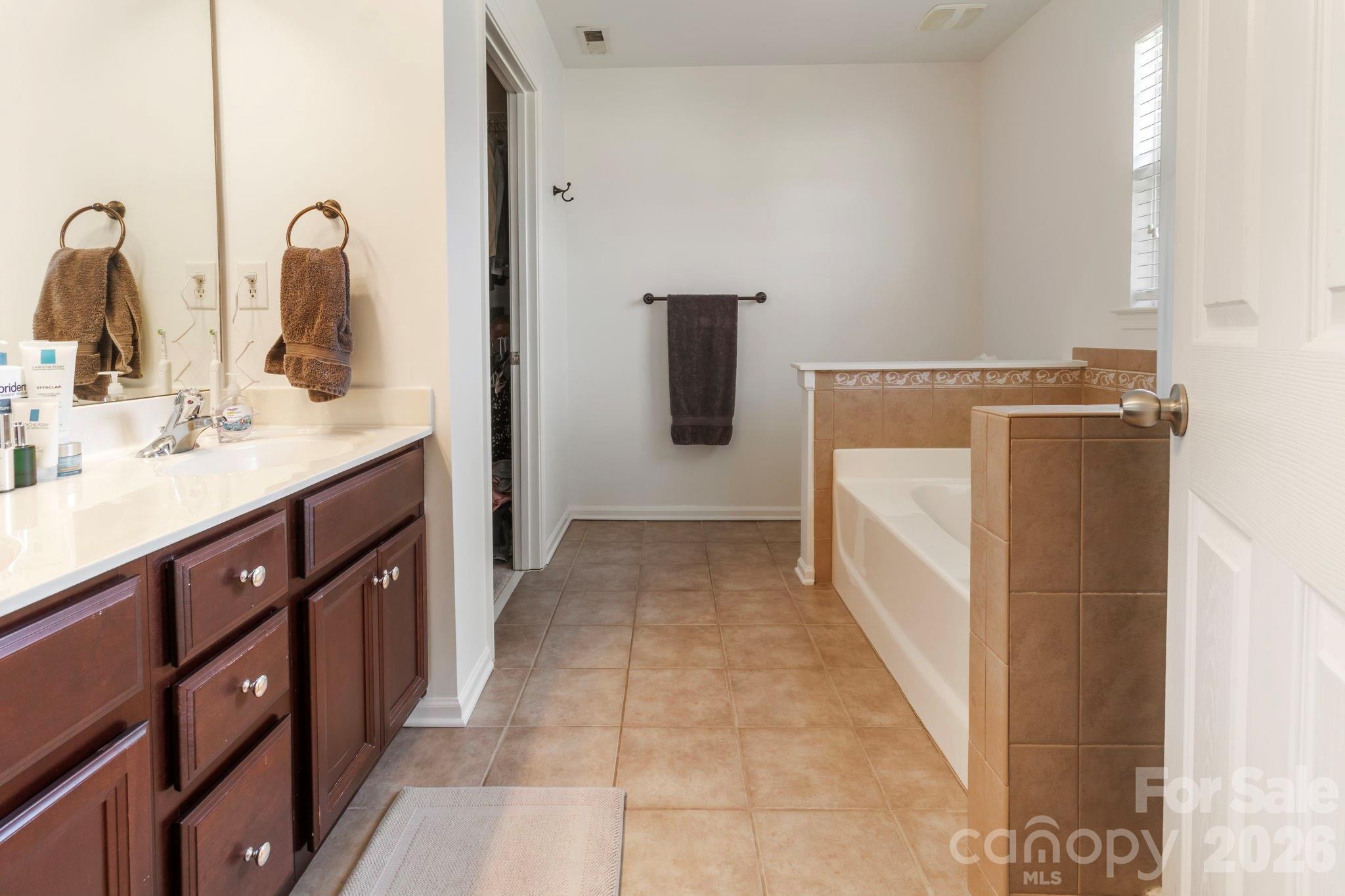 2318 Whitford Lane Charlotte NC 28210