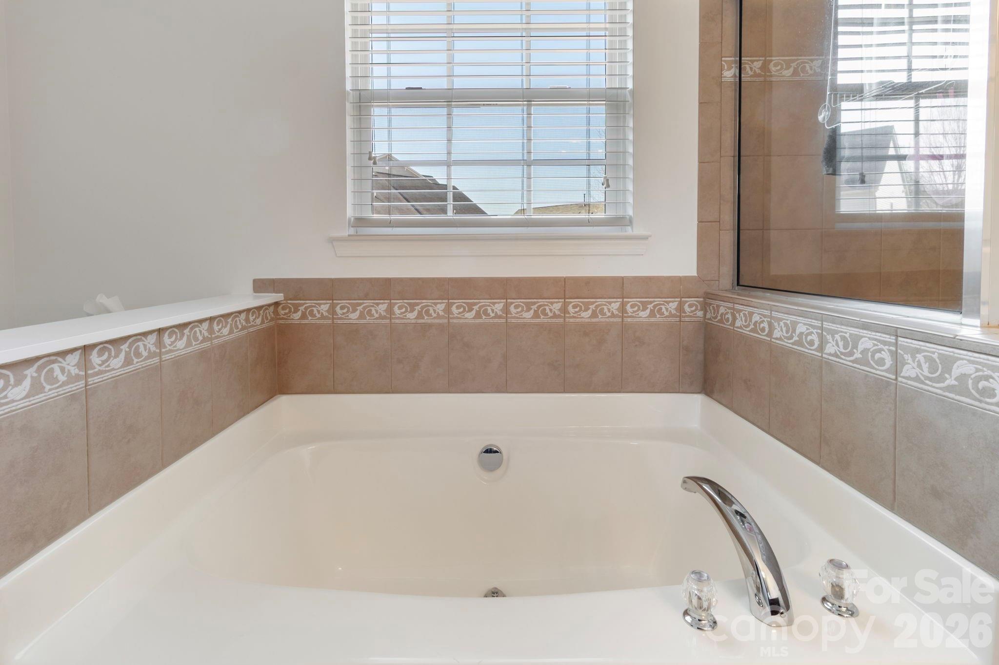 2318 Whitford Lane Charlotte NC 28210