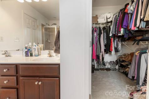 2318 Whitford Lane Charlotte NC 28210