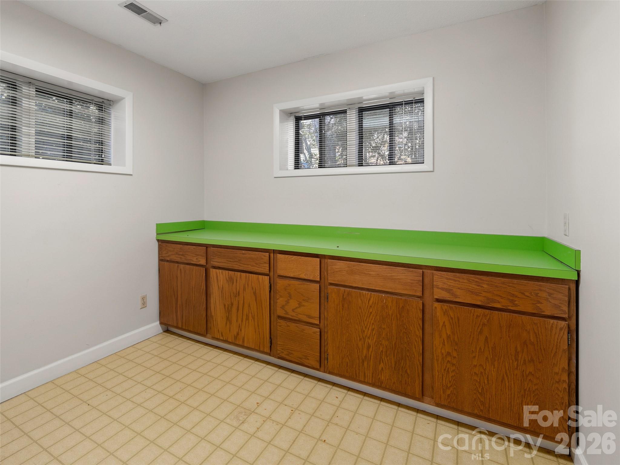 138 Woodhaven Drive Hendersonville NC 28739