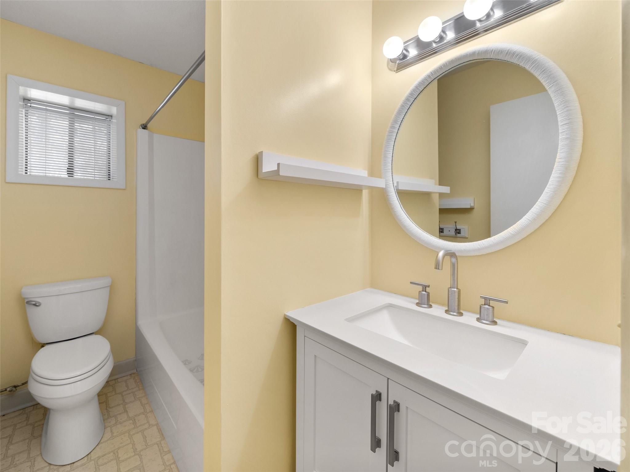 138 Woodhaven Drive Hendersonville NC 28739
