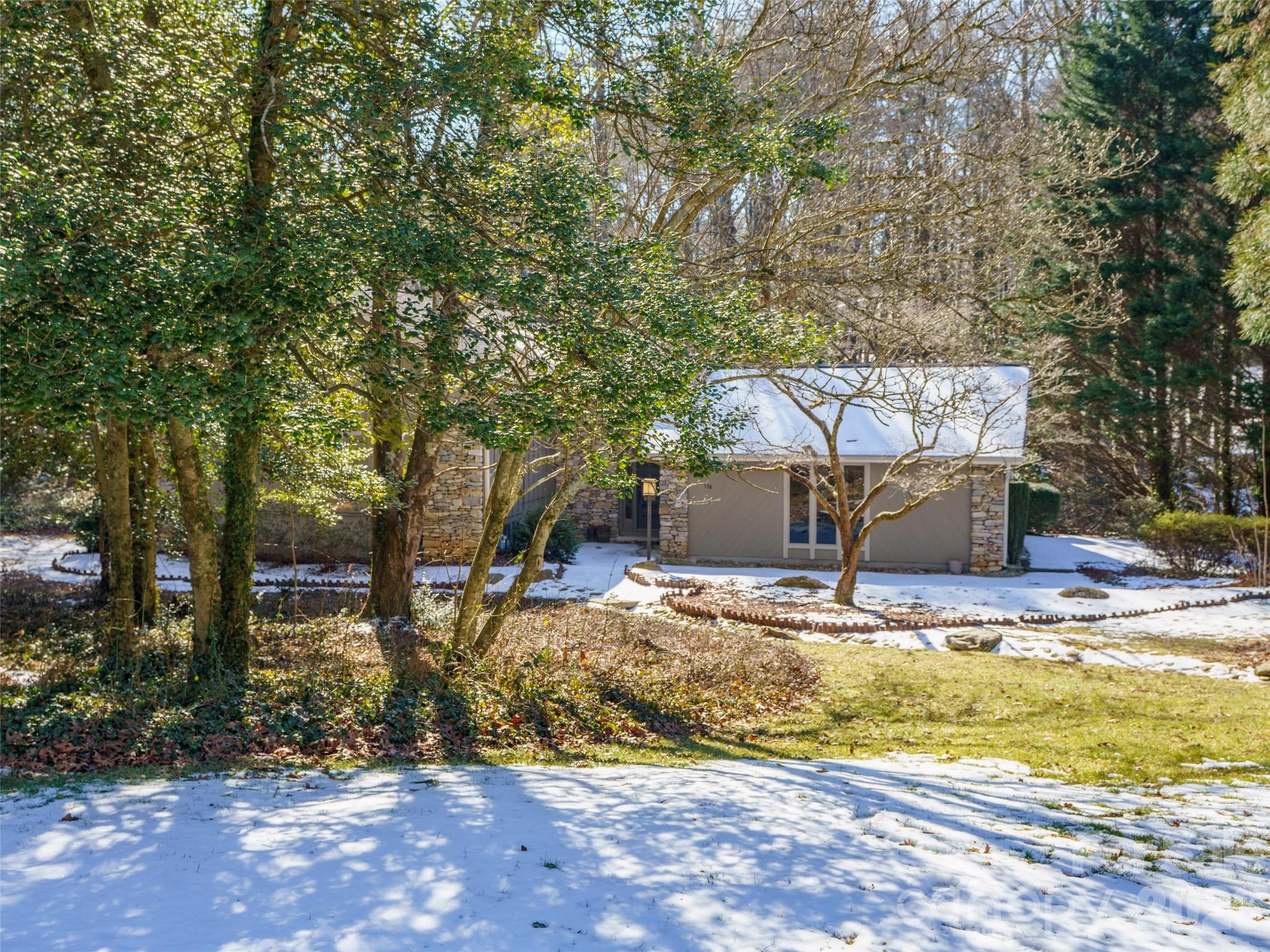 138 Woodhaven Drive Hendersonville NC 28739