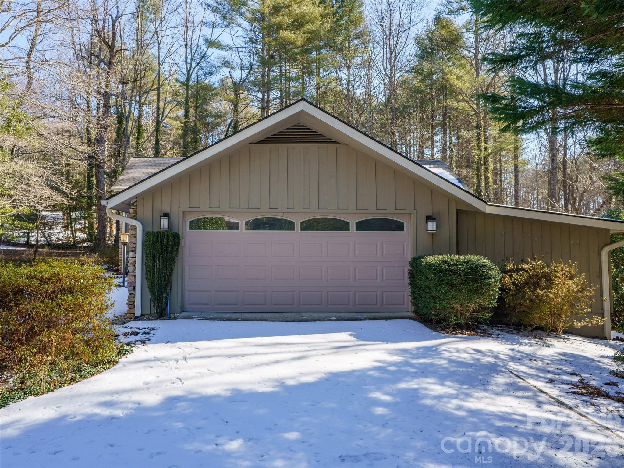 138 Woodhaven Drive Hendersonville NC 28739