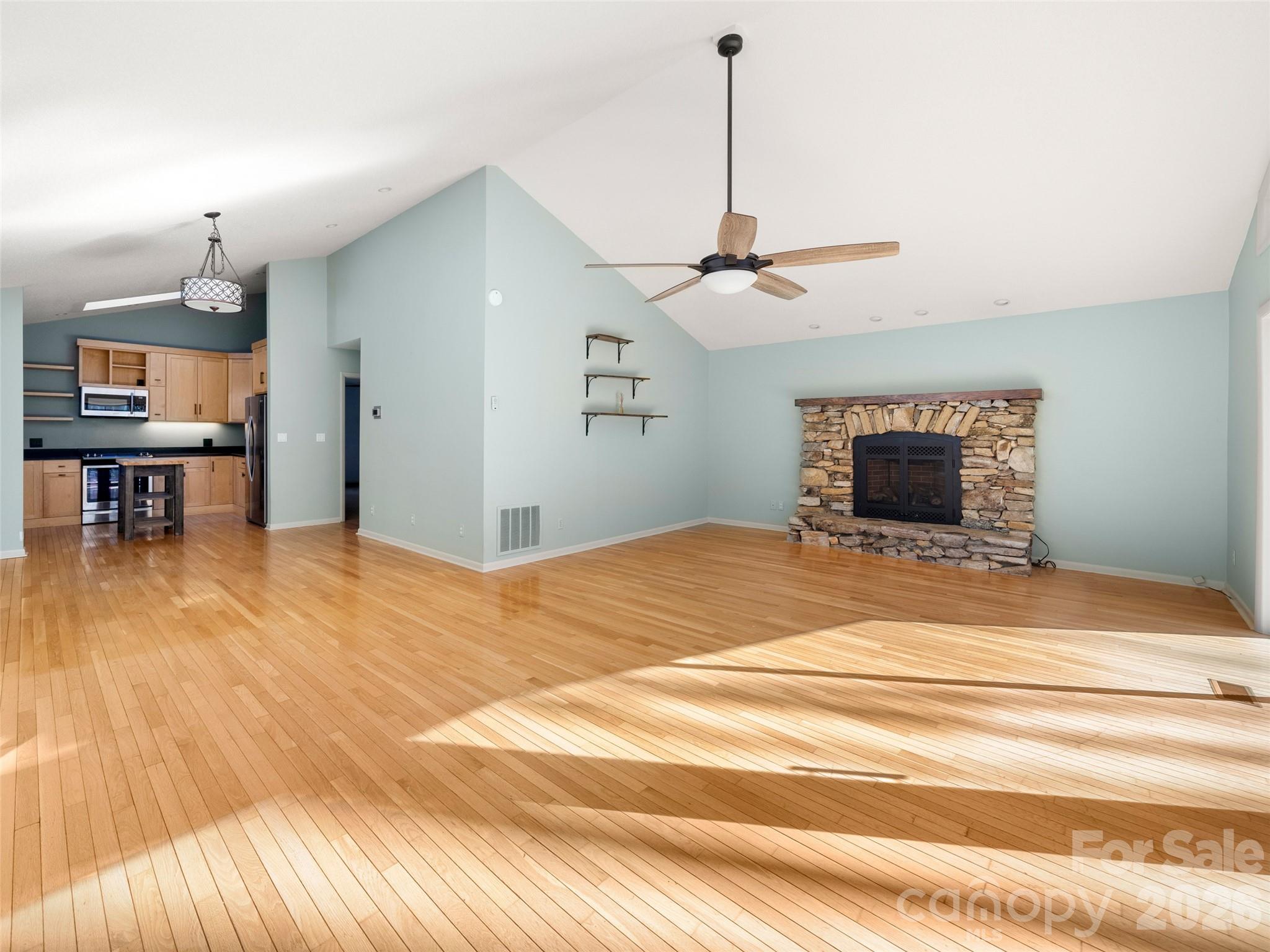 138 Woodhaven Drive Hendersonville NC 28739