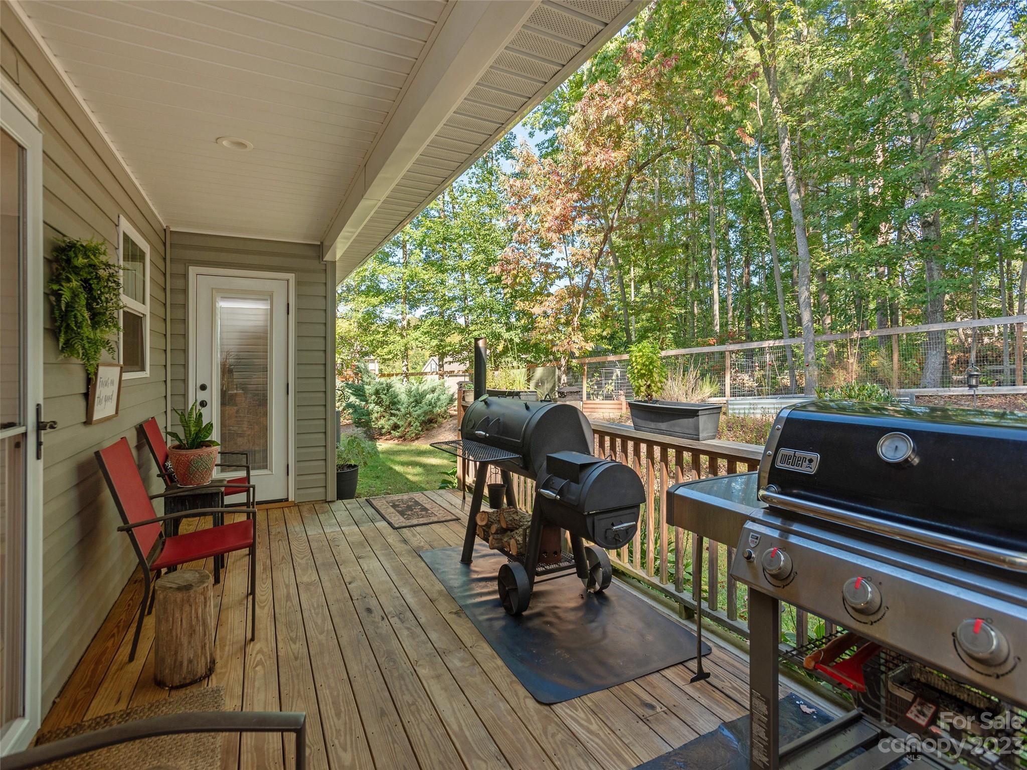 12 Parrot Road Candler NC 28715