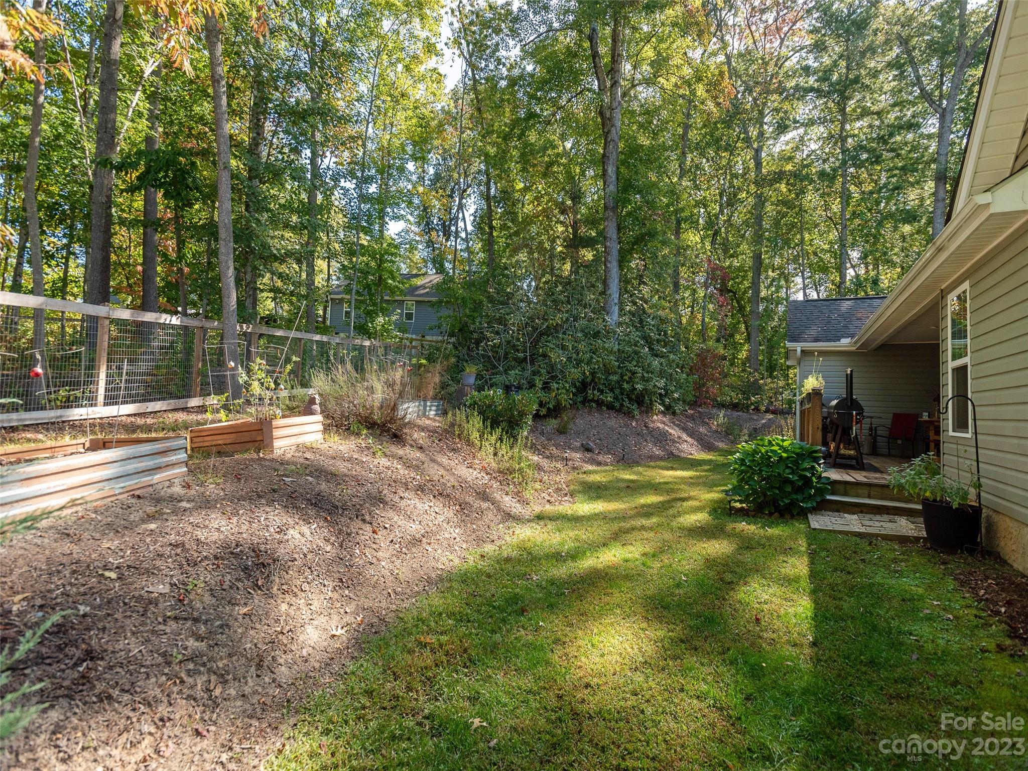 12 Parrot Road Candler NC 28715