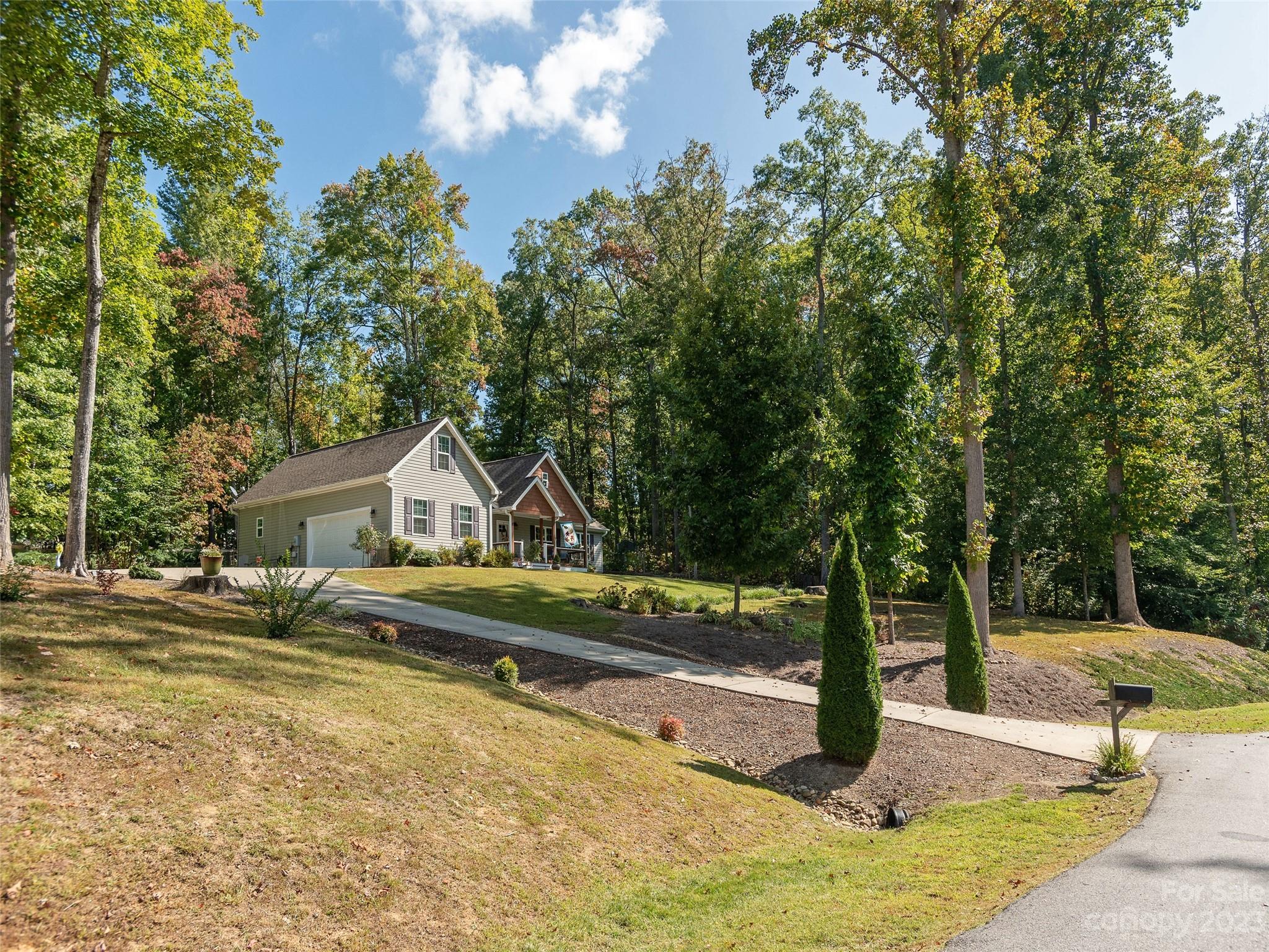 12 Parrot Road Candler NC 28715