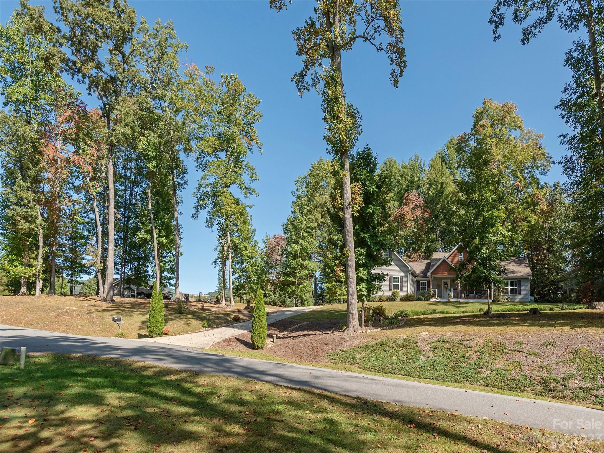 12 Parrot Road Candler NC 28715