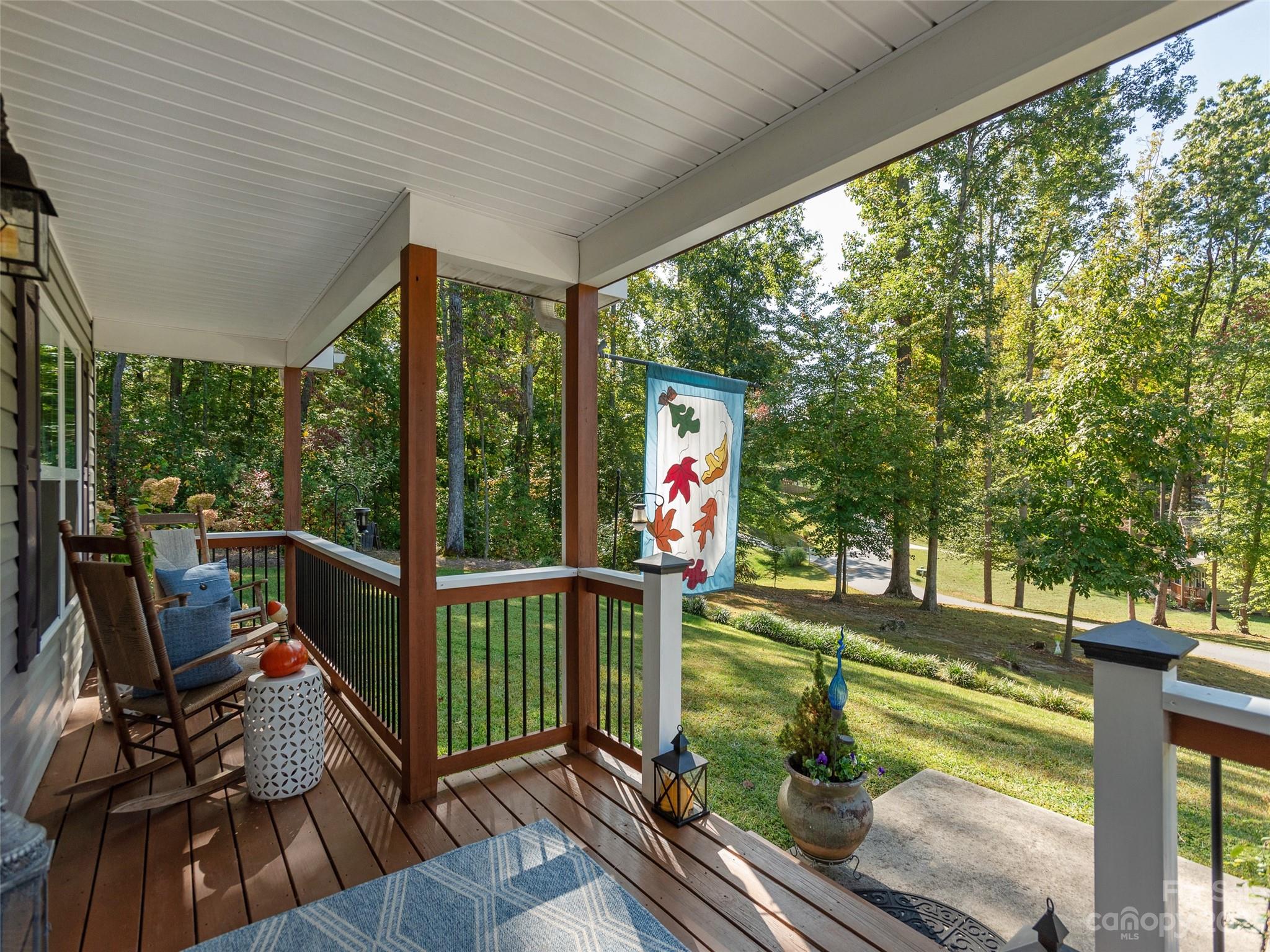 12 Parrot Road Candler NC 28715