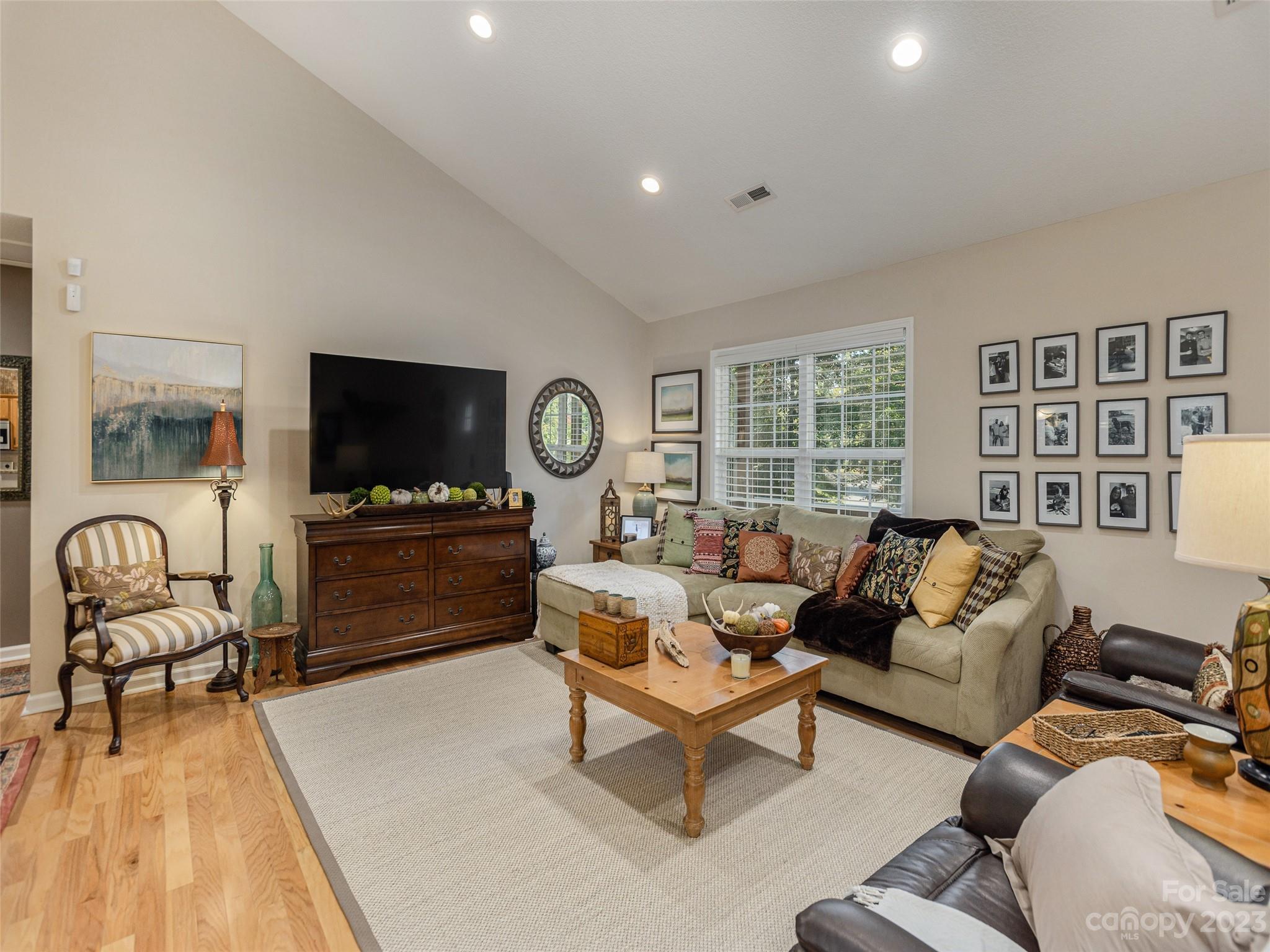 12 Parrot Road Candler NC 28715
