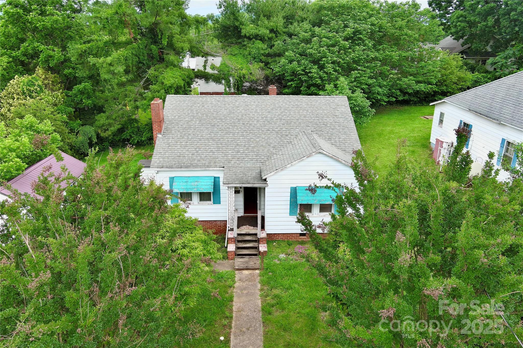 61 Perry Street Marion NC 28752