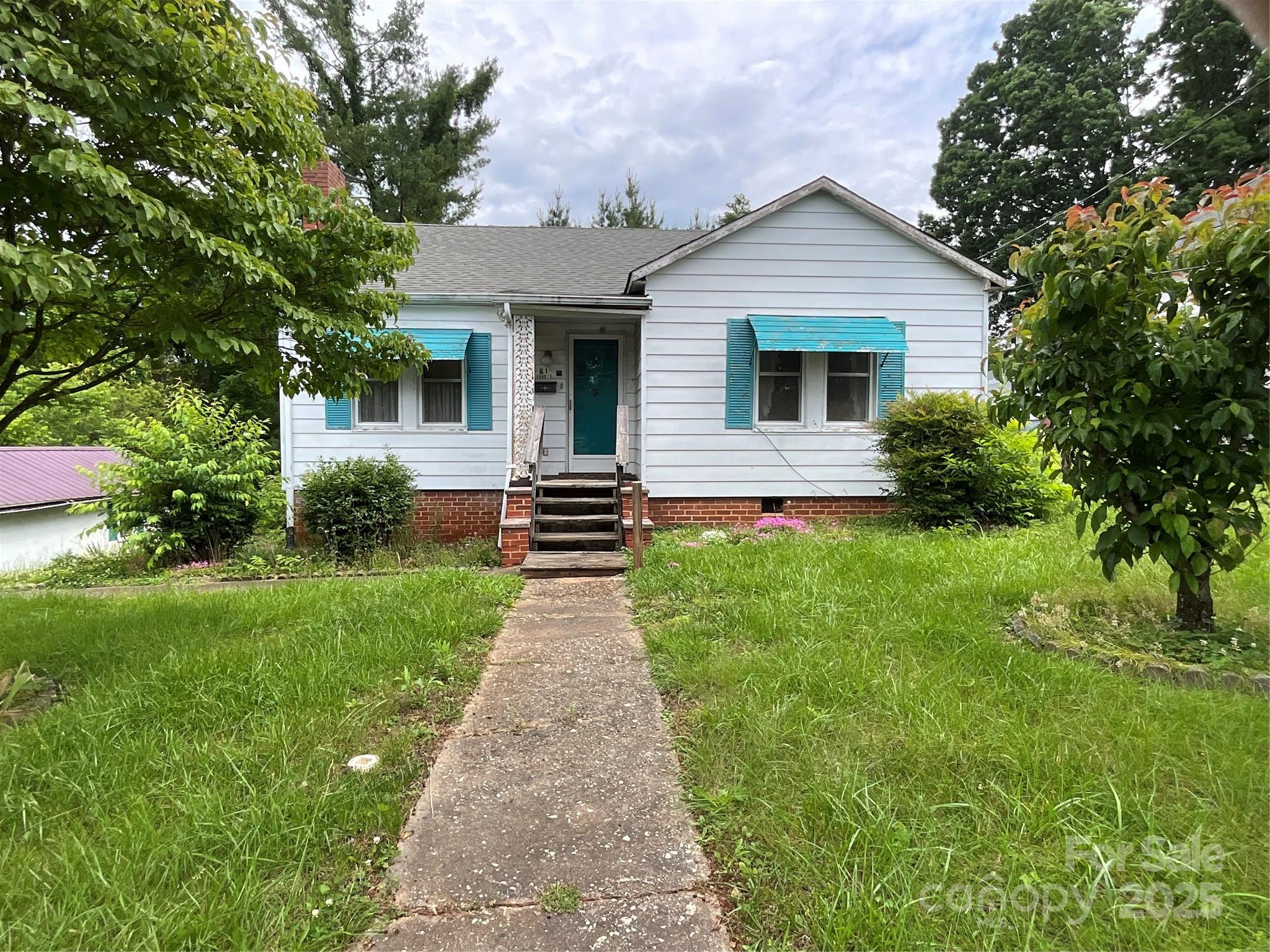 61 Perry Street Marion NC 28752