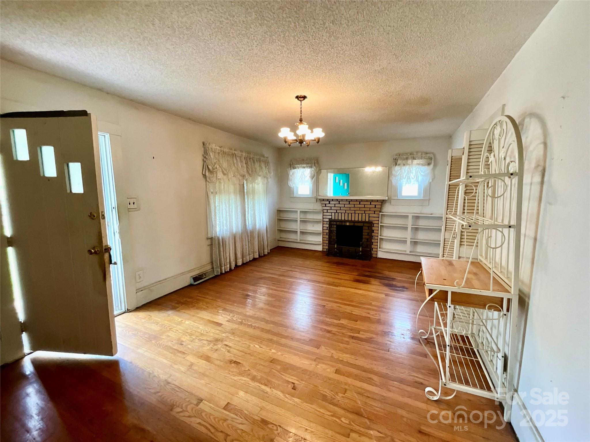 61 Perry Street Marion NC 28752