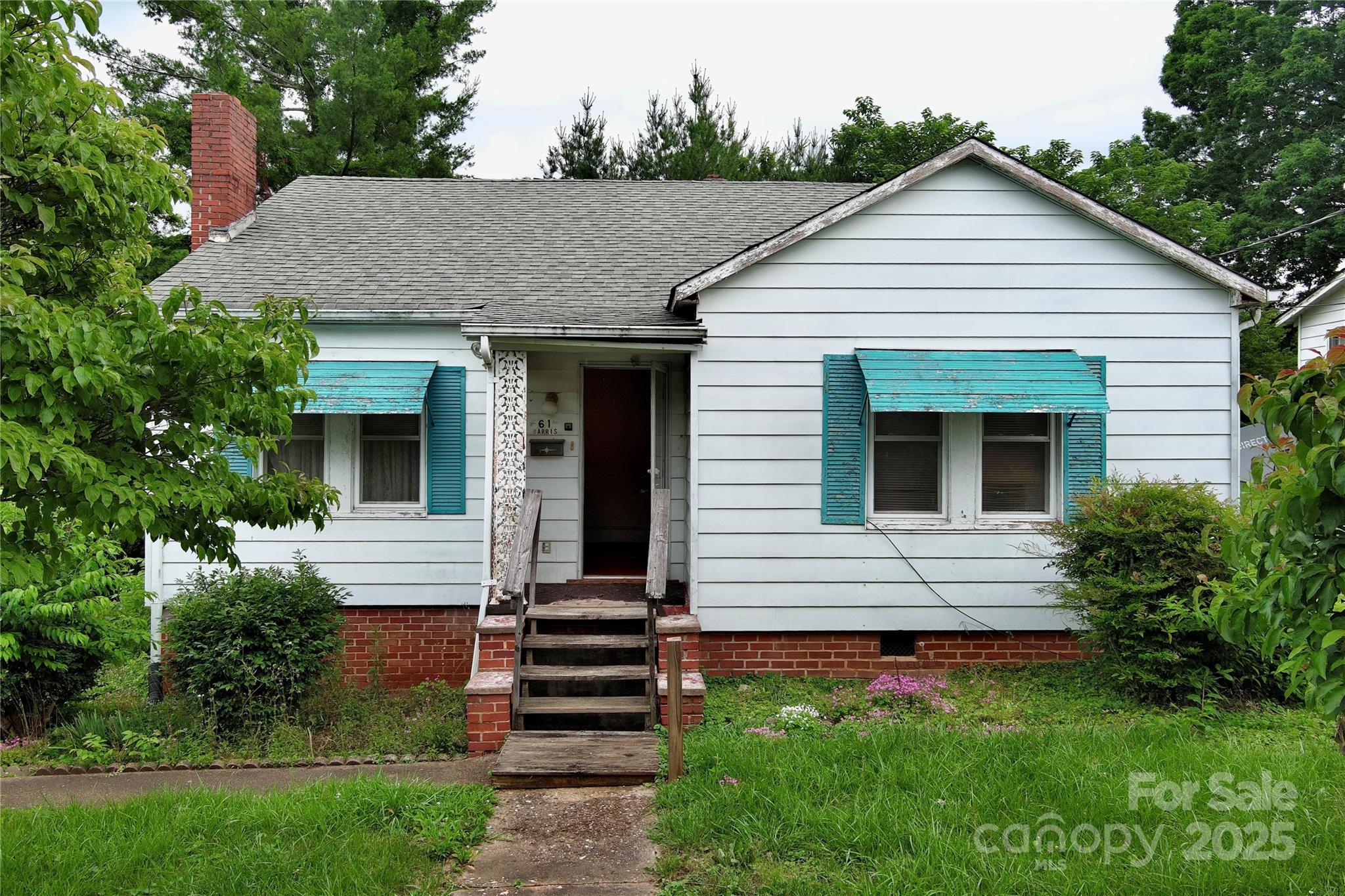 61 Perry Street Marion NC 28752